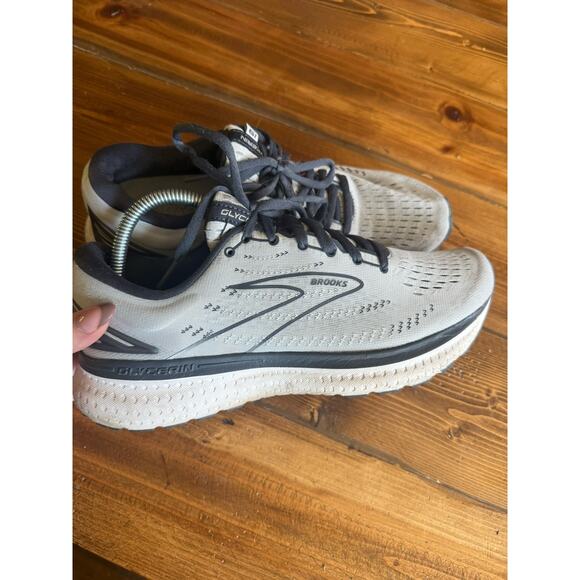 Brooks Glycerin GTS 19Size 10 Wide (UK 8, EUR 42) Gray Running Shoes